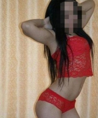 Милая и игривая блондинка приглашает в гости состоятельного мужчину для ярких и незабываемых встреч. Гарантирую полное удовлетворение твоих желаний и фантазий. 9613, 18 лет